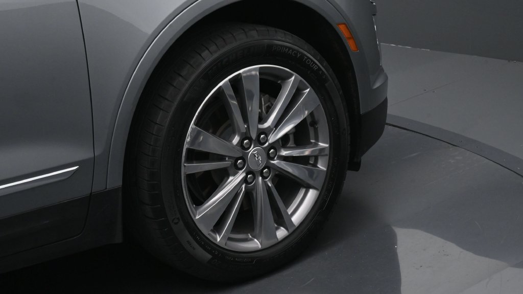 Certified 2024 Cadillac XT5 Premium Luxury FWD image 6