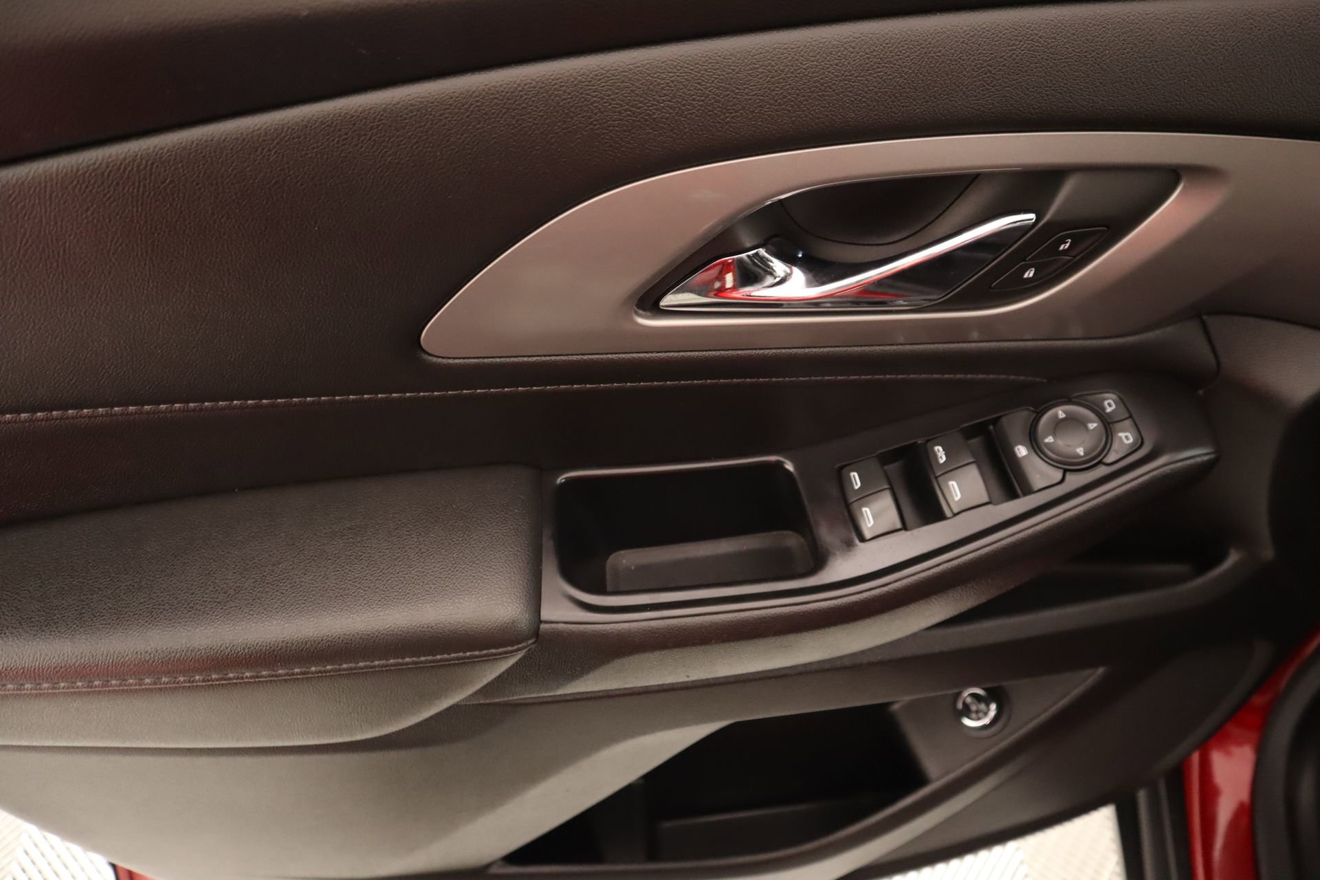 Used 2023 Chevrolet Traverse LT image 16