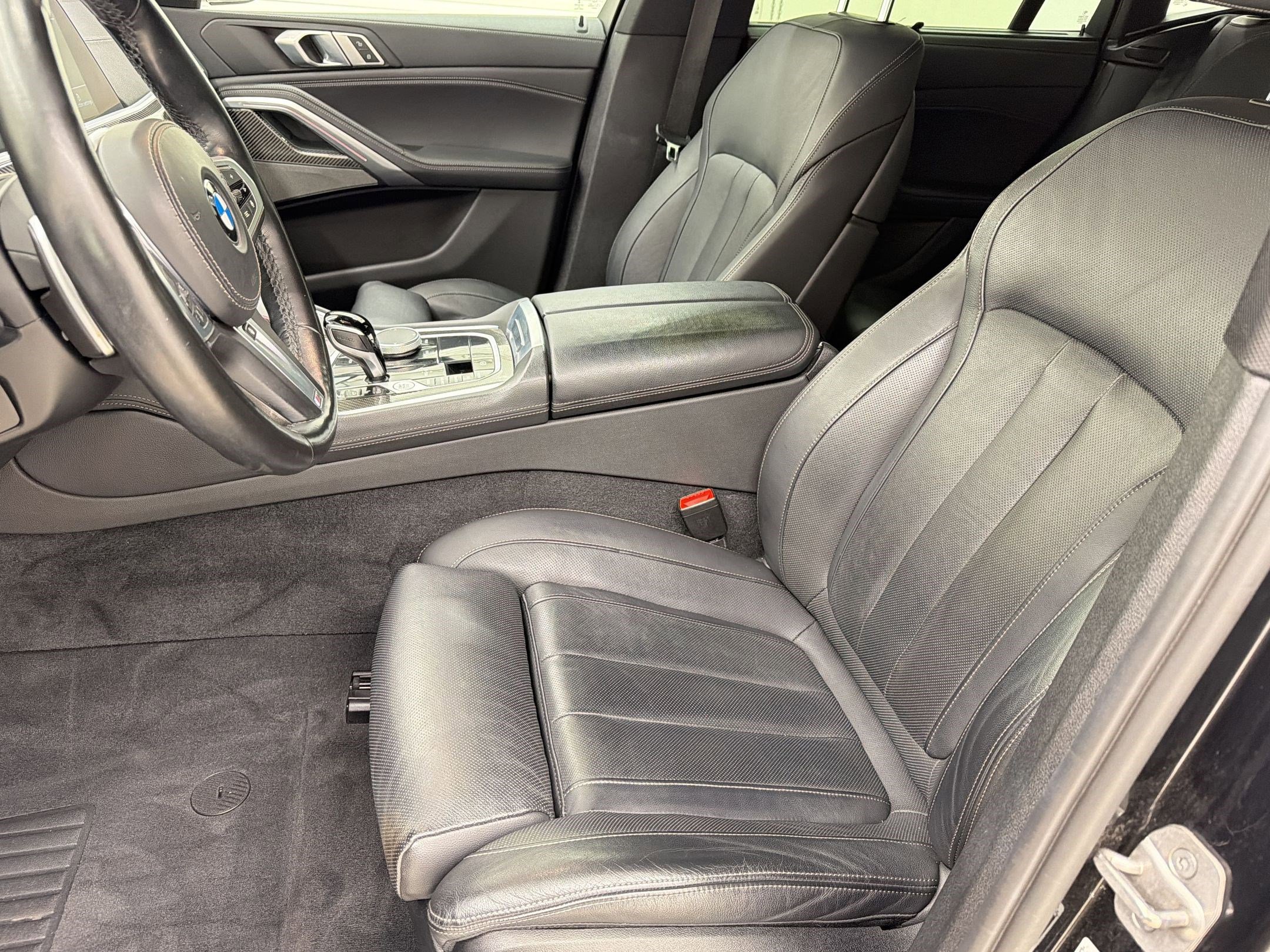 Used 2022 BMW X6 M50i image 5