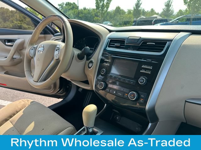 Used 2015 Nissan Altima 2.5 SV w/ Convenience Package FWD image 32