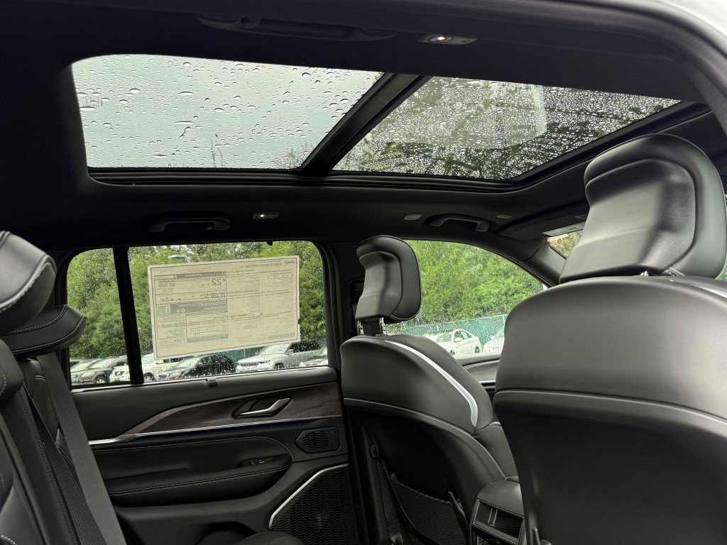 New 2025 Jeep Grand Cherokee Overland w/ Adv Protech Group III image 6