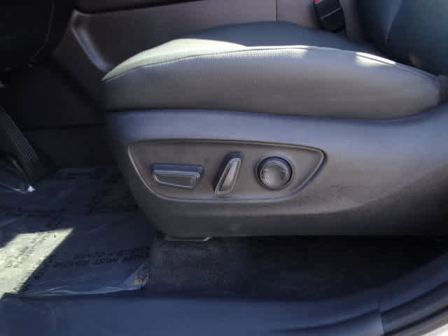 Used 2025 Toyota Grand Highlander FWD image 17