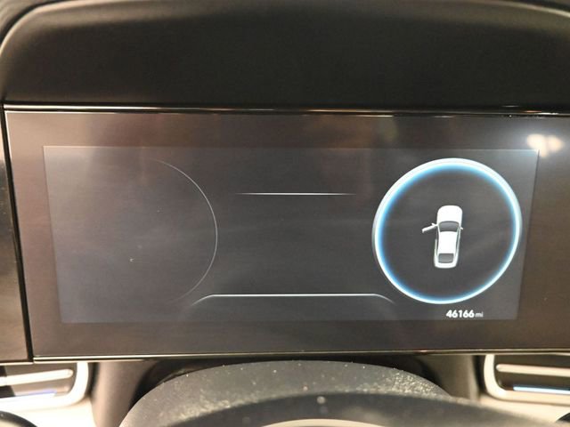 Used 2023 Hyundai Elantra Limited image 11