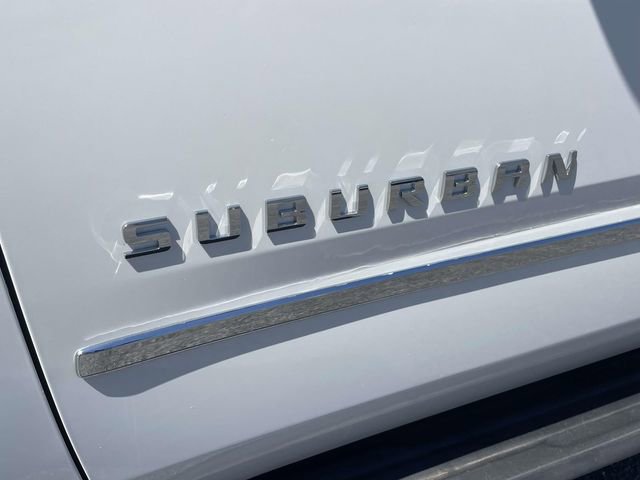Used 2017 Chevrolet Suburban LT RWD image 9