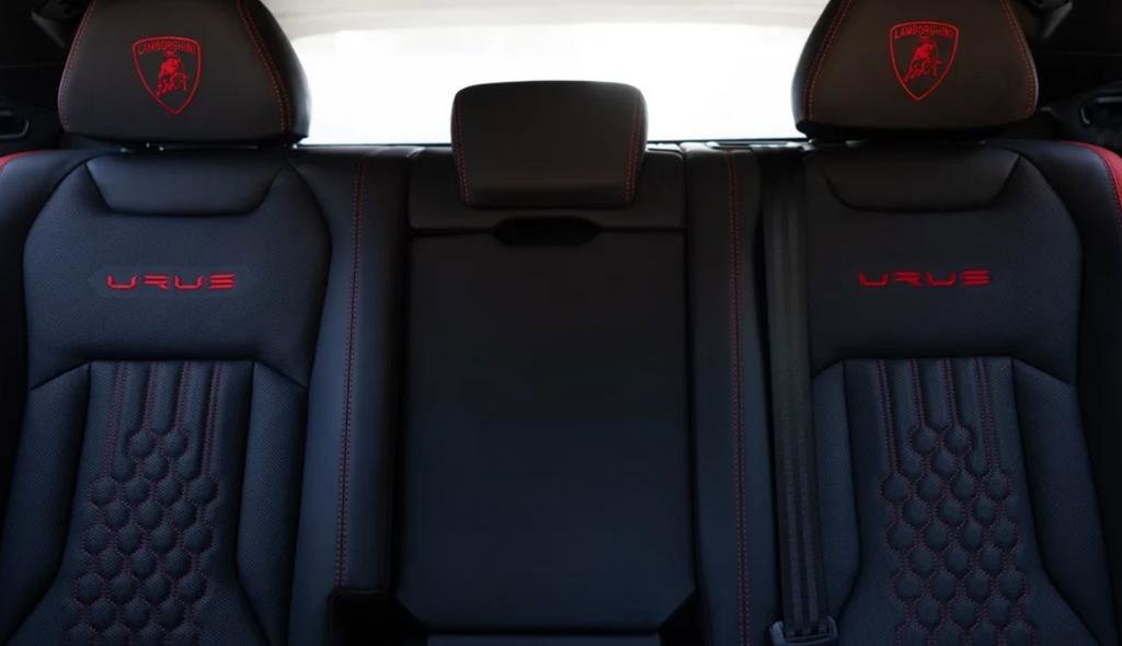 Used 2024 Lamborghini Urus Performante image 4