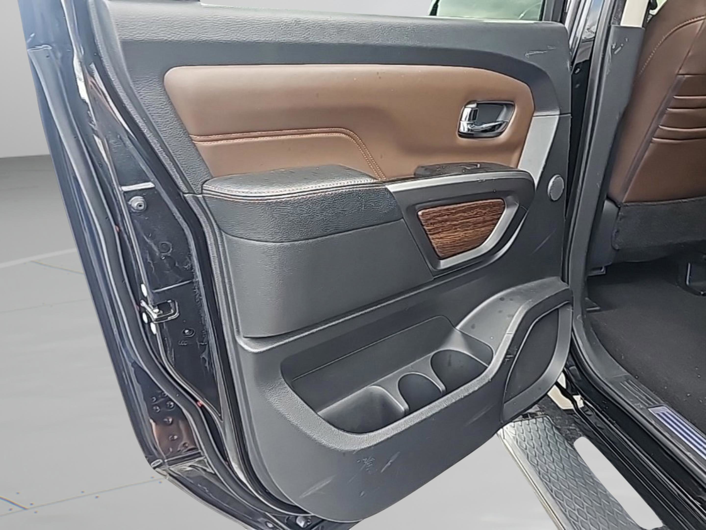 Used 2018 Nissan Titan Platinum Reserve w/ Platinum Utility Package image 20