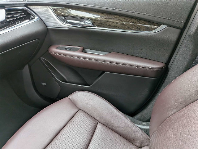 Certified 2024 Cadillac XT6 Premium Luxury w/ Technology Package FWD image 21