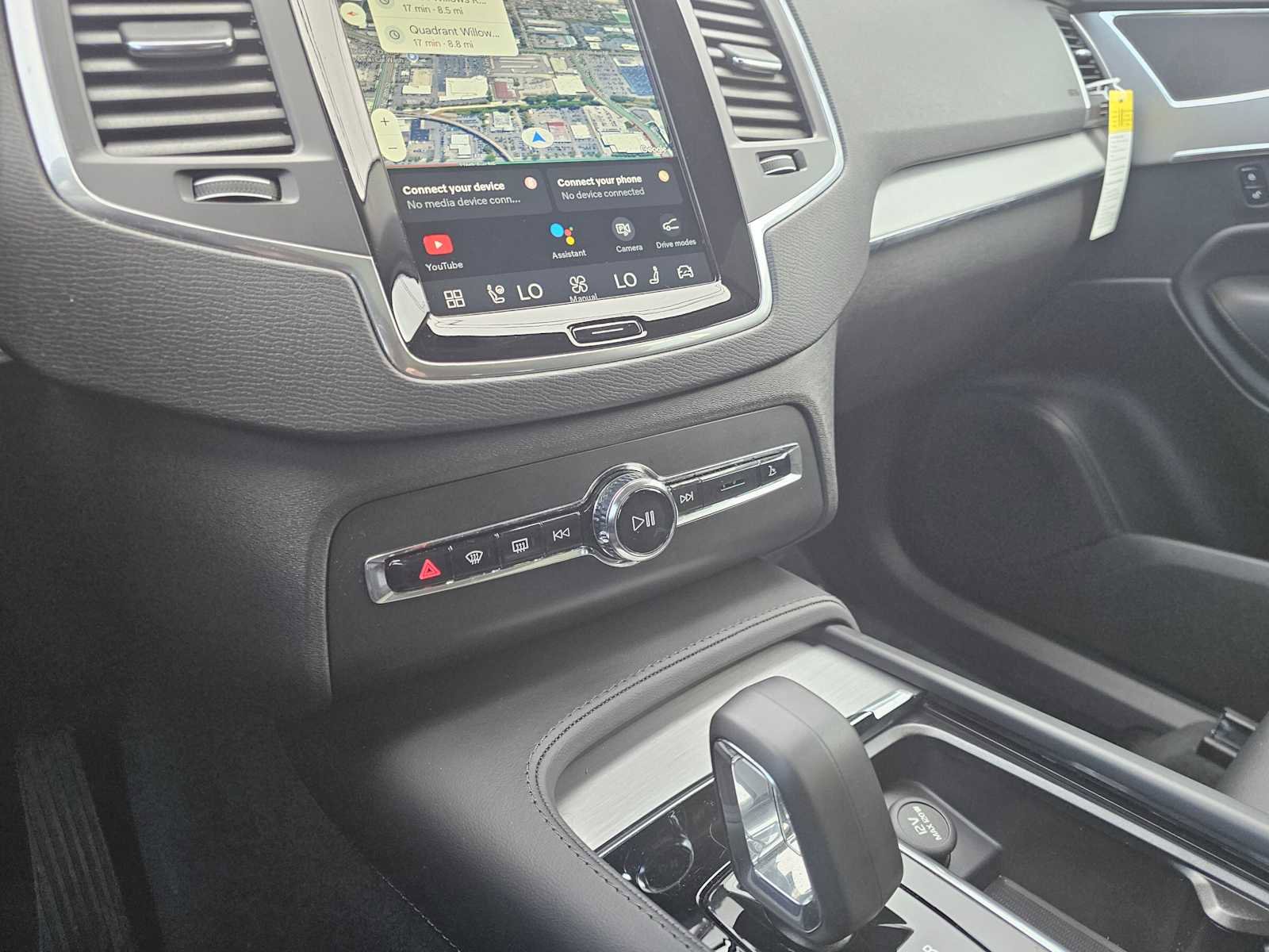 Used 2025 Volvo XC90 B5 Core w/ Protection Package Premier image 27