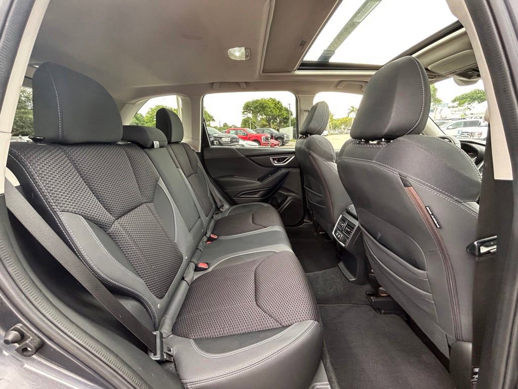 Used 2020 Subaru Forester Premium AWD/4WD image 32