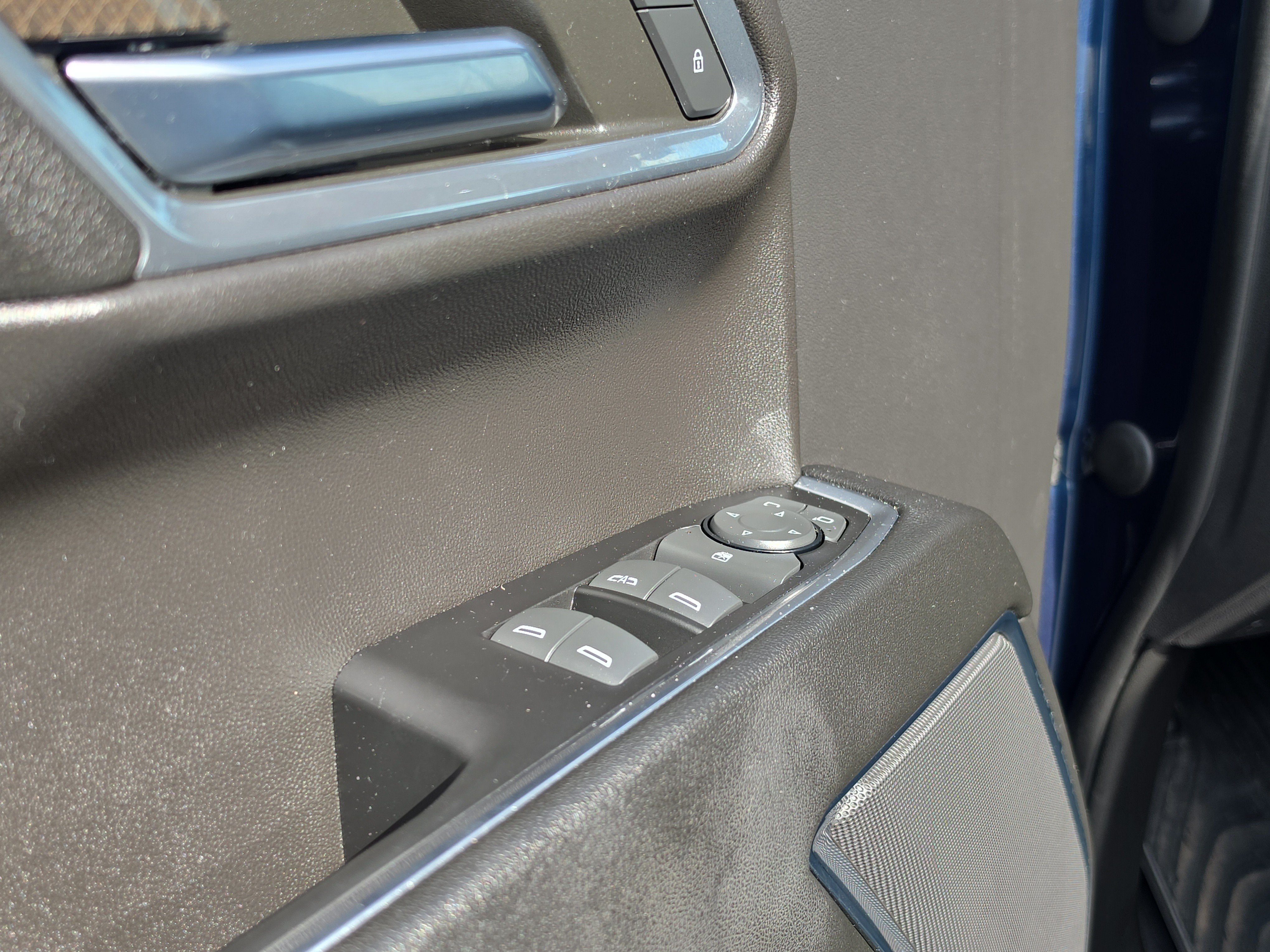 Certified 2023 Chevrolet Silverado 1500 LT AWD/4WD image 19