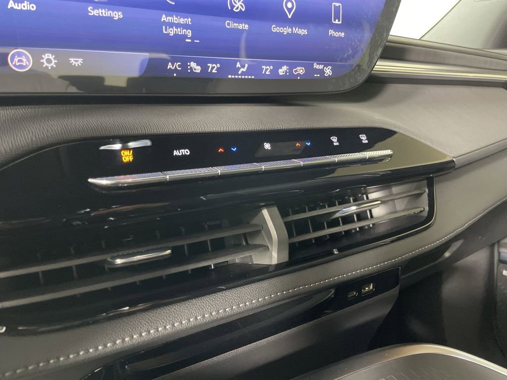 Used 2025 Buick Enclave Sport Touring image 17