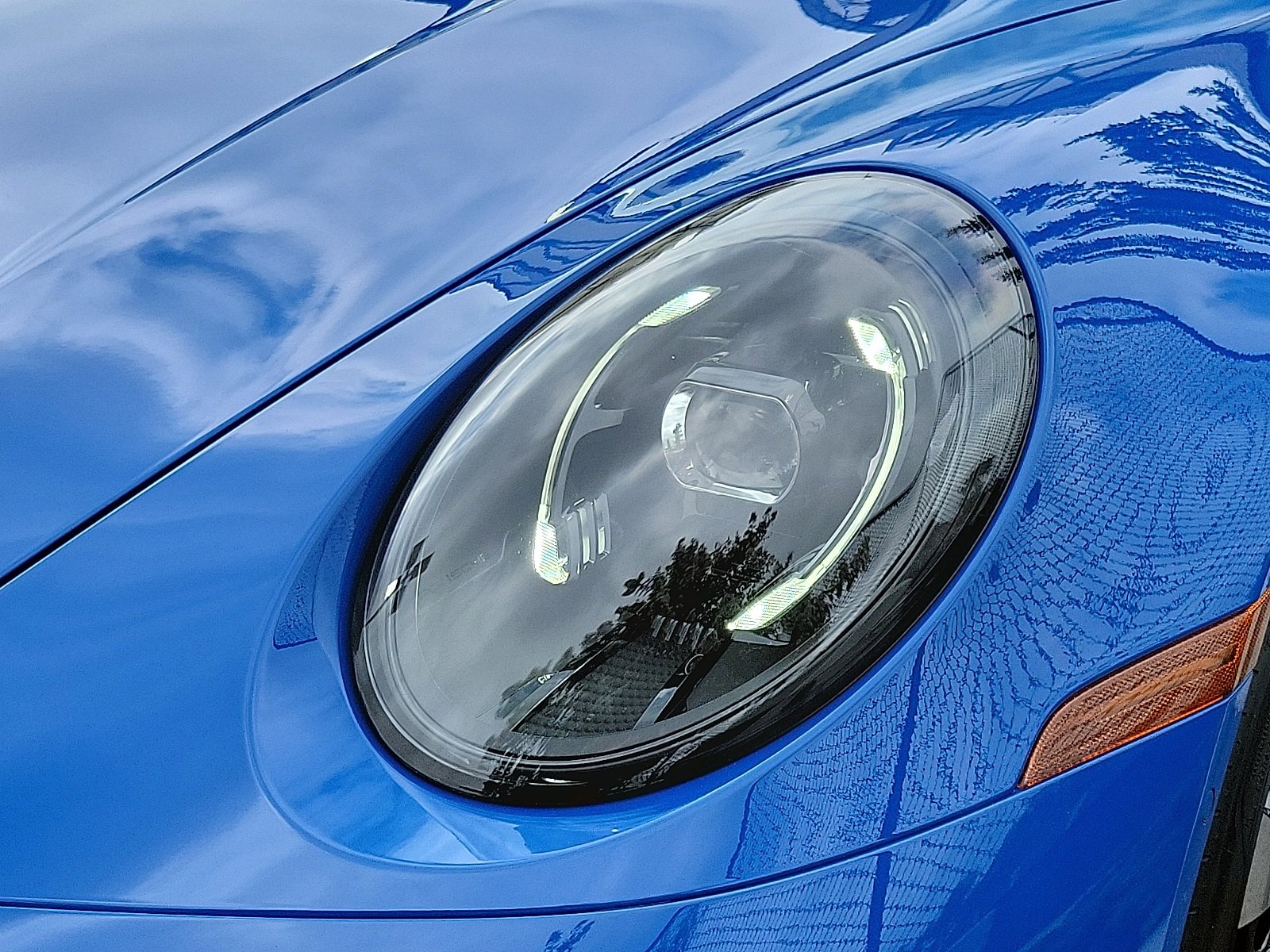 Certified 2025 Porsche 911 Carrera image 33