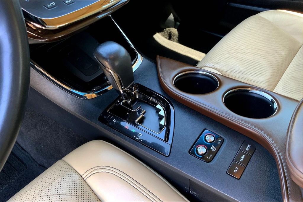 Used 2015 Toyota Avalon Limited w/ Technology Package image 17