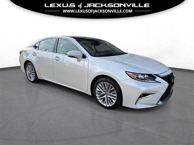 Used 2016 Lexus ES 350 w/ Ultra Luxury Package FWD image 1