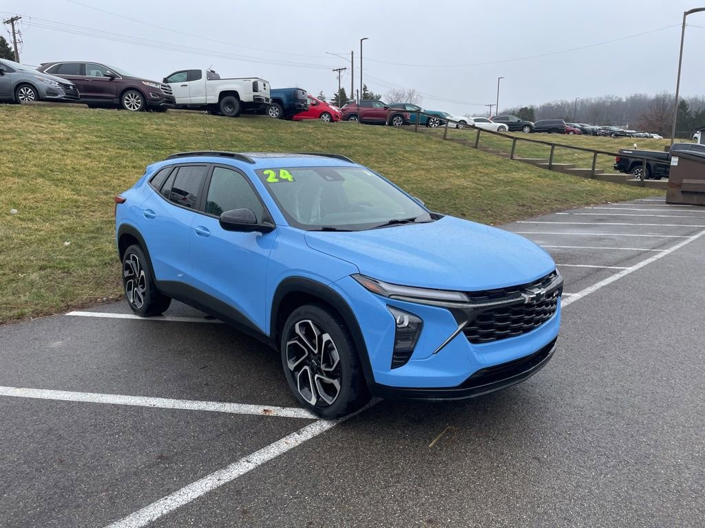 Used 2024 Chevrolet Trax RS w/ Sunroof Package