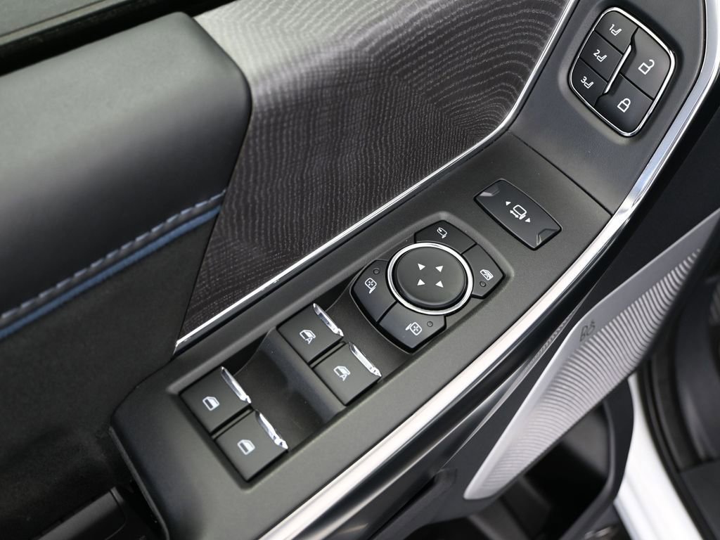 Used 2025 Ford F250 Platinum image 19