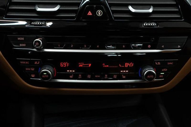 Used 2023 BMW 530i xDrive w/ Convenience Package image 20