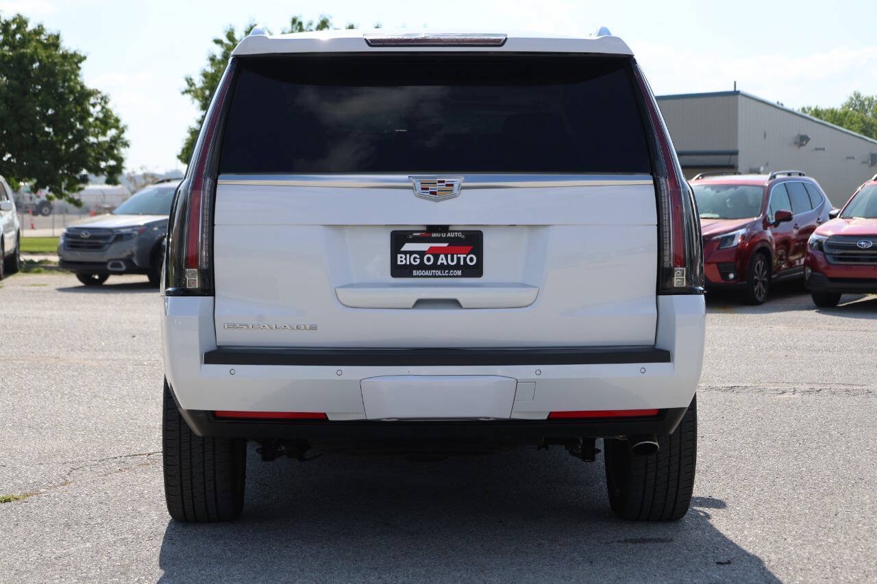 Used 2020 Cadillac Escalade Luxury AWD/4WD image 10