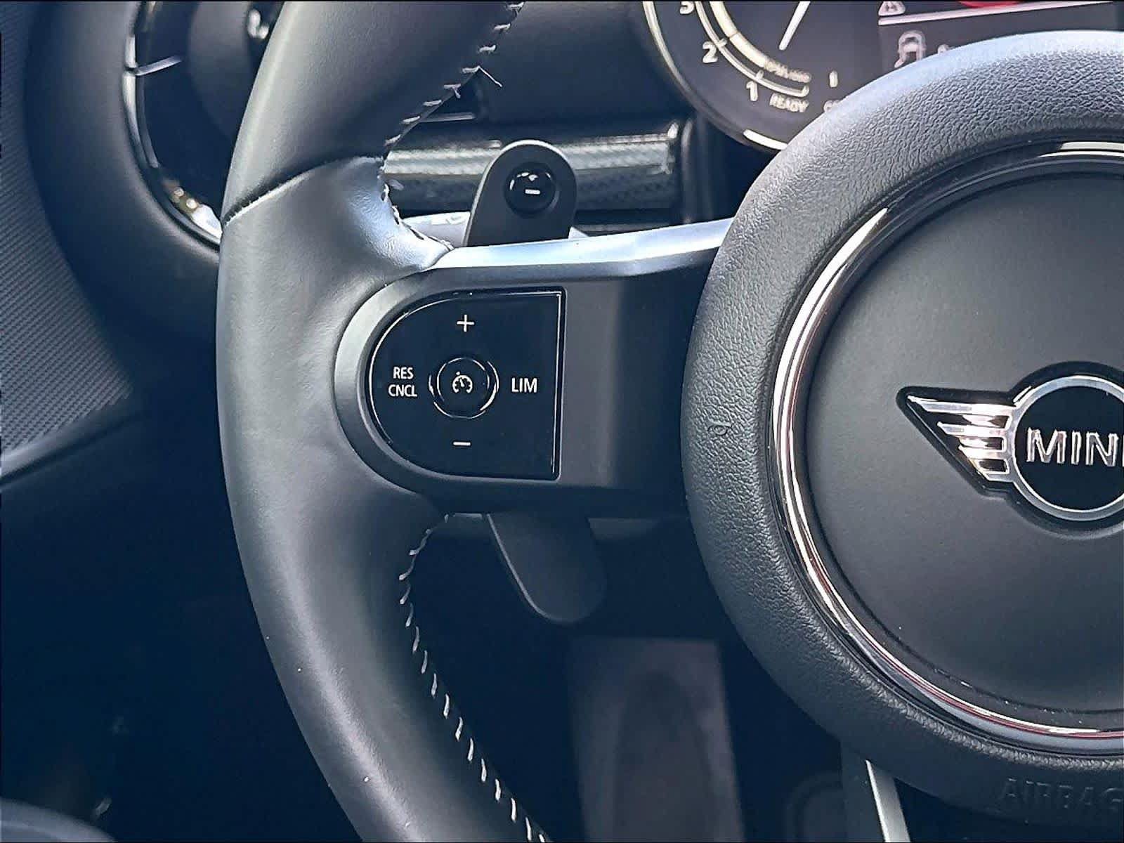 Used 2022 MINI Cooper Clubman S w/ Premium Package FWD image 13