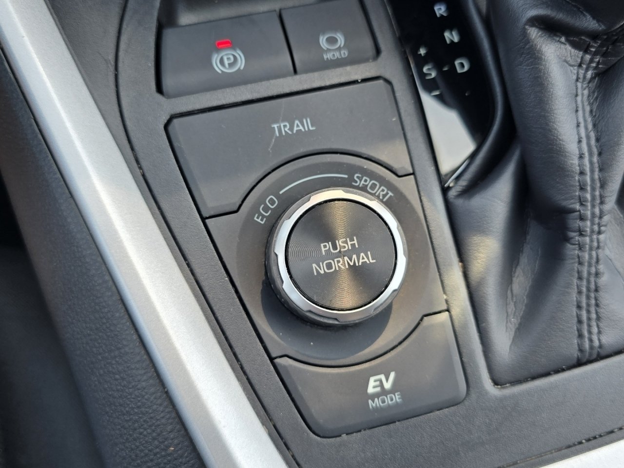 Certified 2024 Toyota RAV4 XLE AWD/4WD image 7