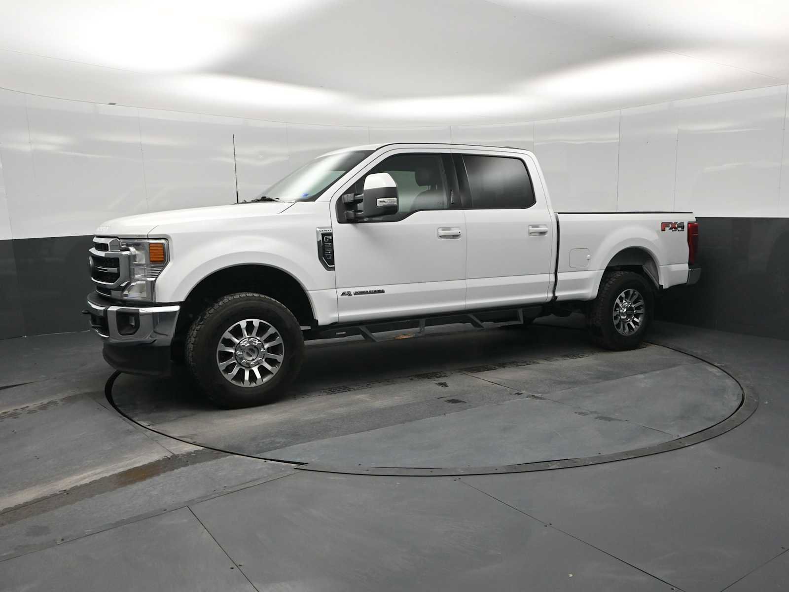 Used 2021 Ford F250 Lariat w/ Lariat Value Package image 3