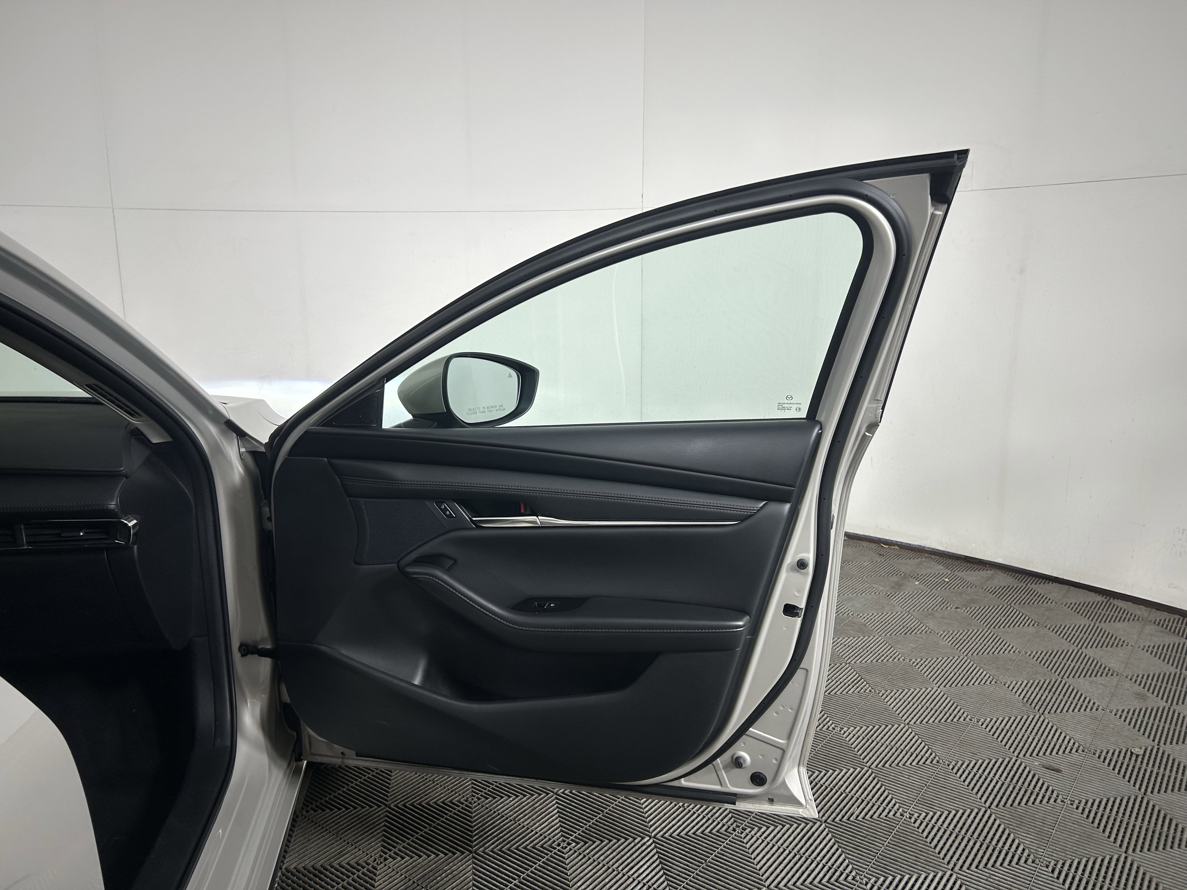 Used 2025 MAZDA MAZDA3 s image 43