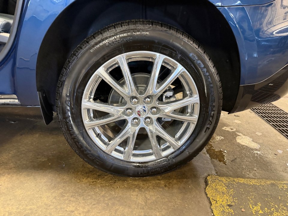 Used 2024 Buick Enclave Essence w/ Experience Buick Package image 24