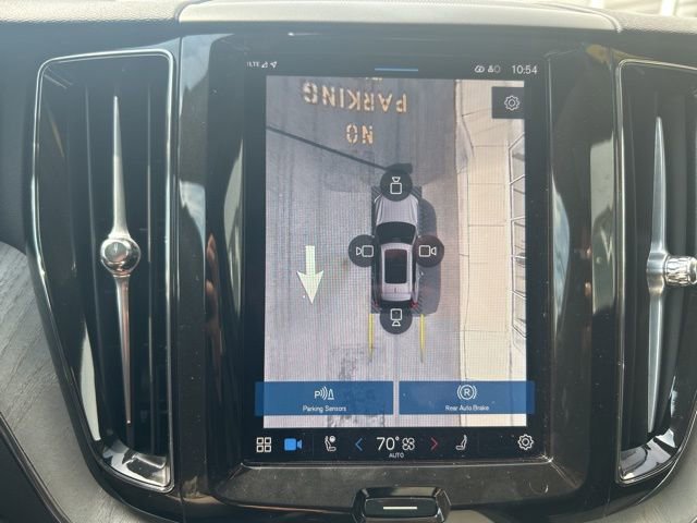 Certified 2025 Volvo XC60 B5 Plus AWD/4WD image 24