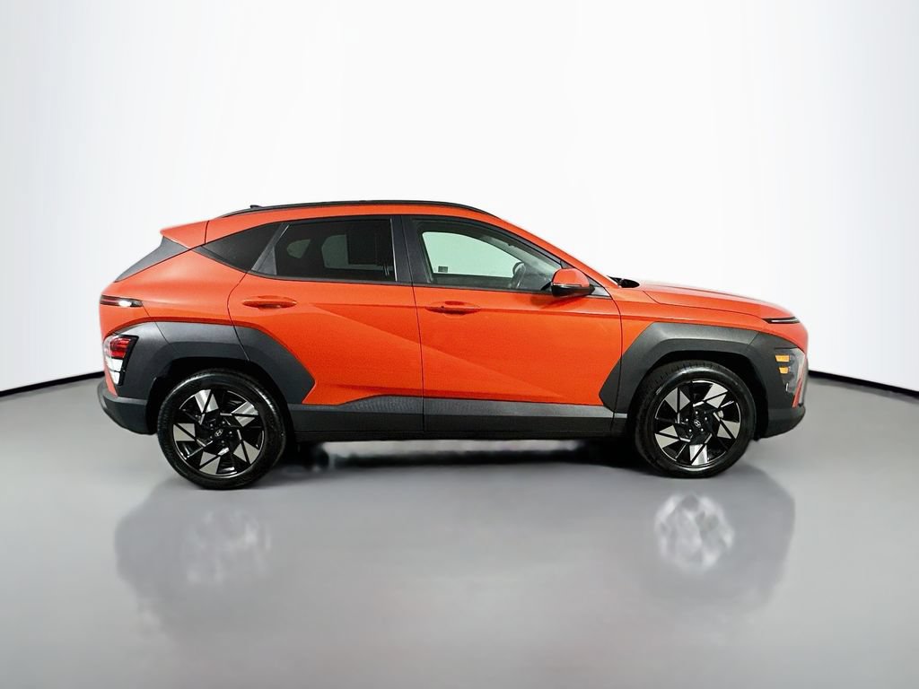 Used 2024 Hyundai Kona SEL FWD image 7