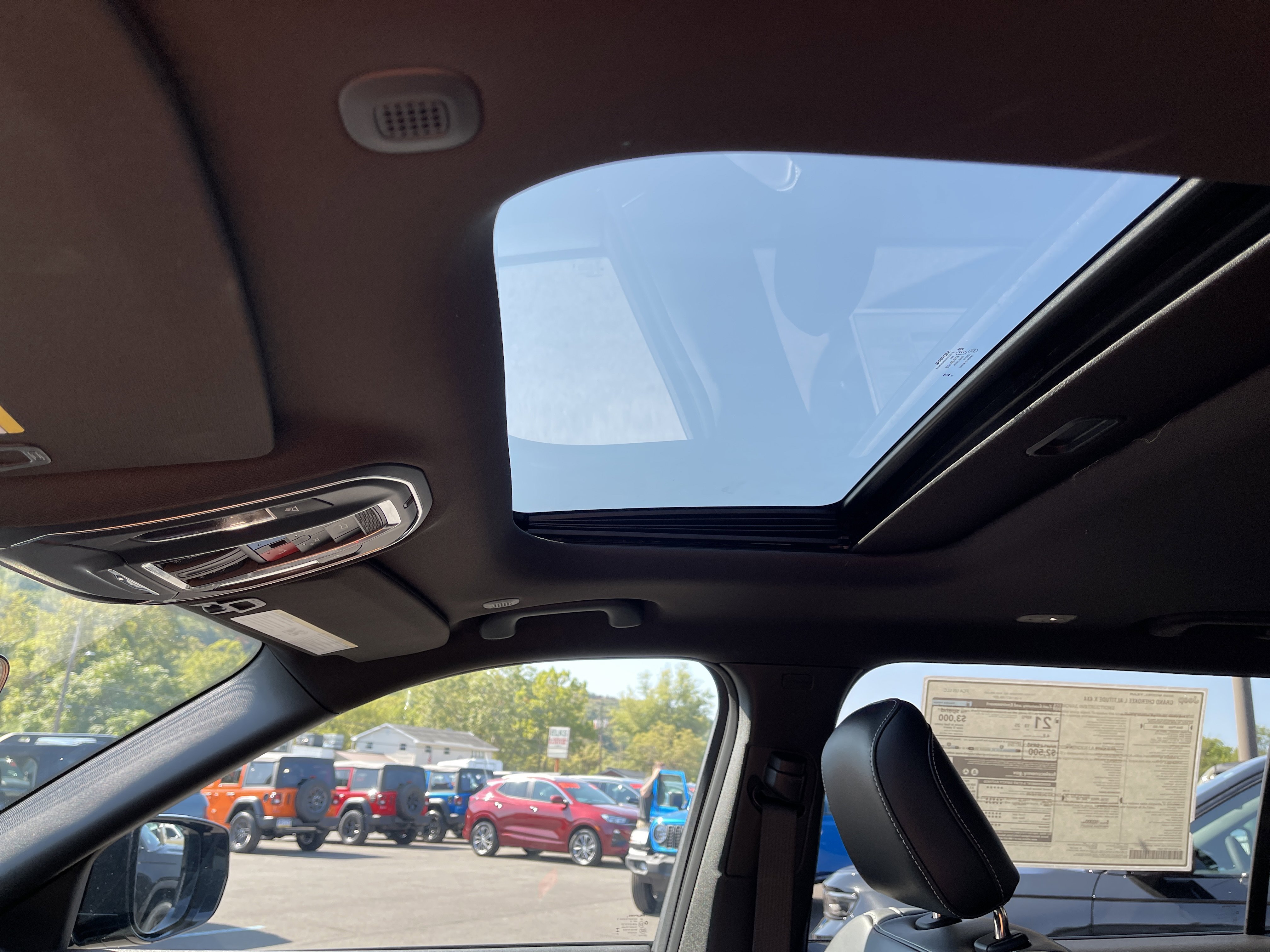 New 2025 Jeep Grand Cherokee L Altitude image 6