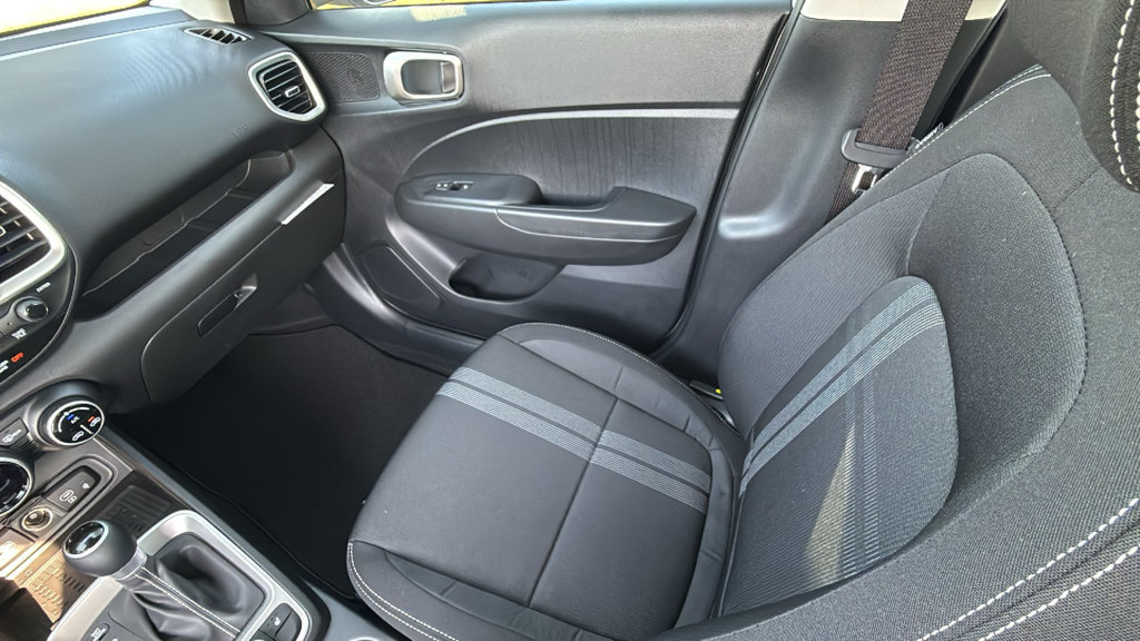New 2026 Hyundai Venue SEL FWD image 13
