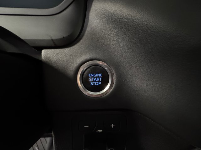 Used 2024 Toyota Tundra Platinum AWD/4WD image 20