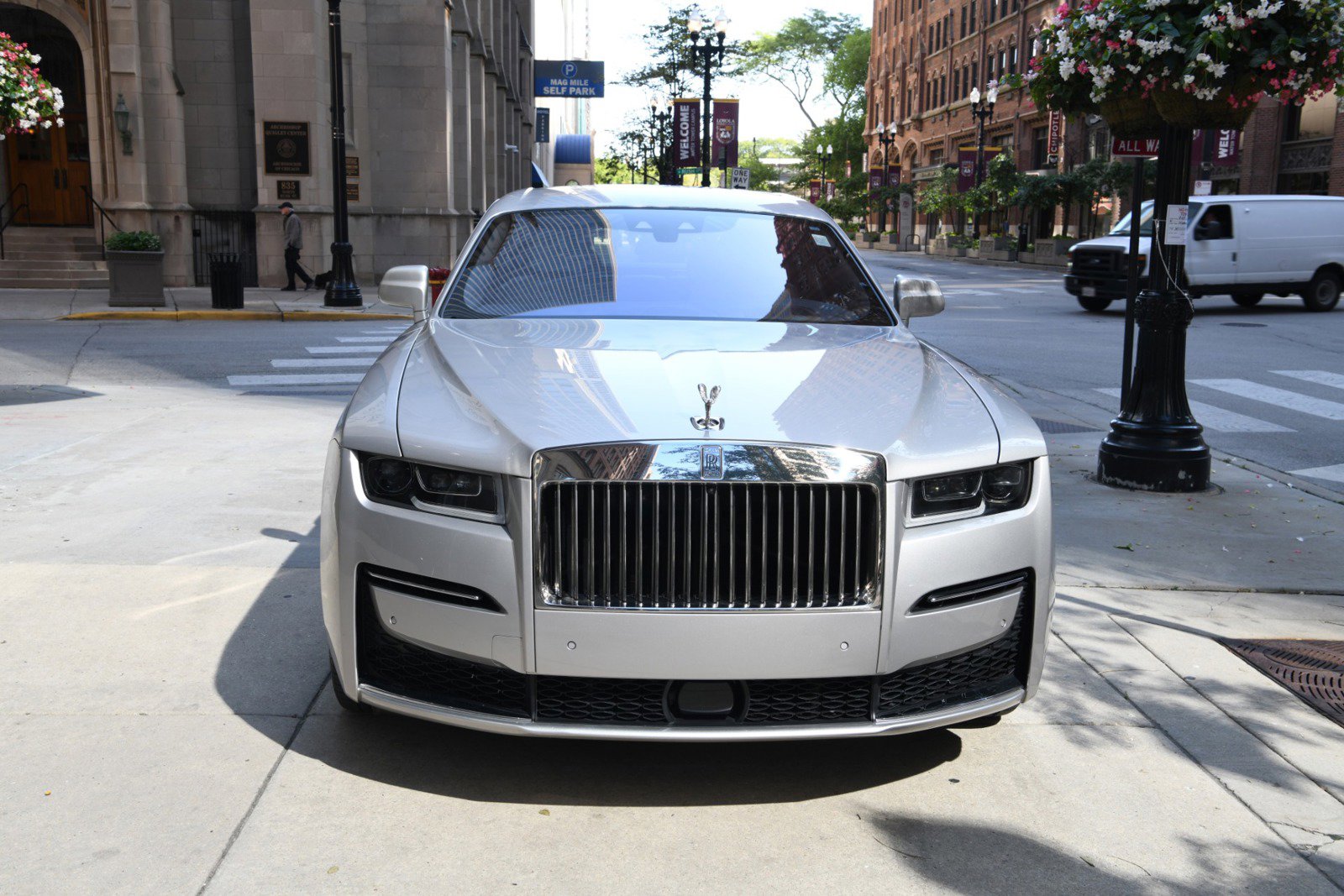 Used 2022 Rolls-Royce Ghost w/ Ghost Package image 2