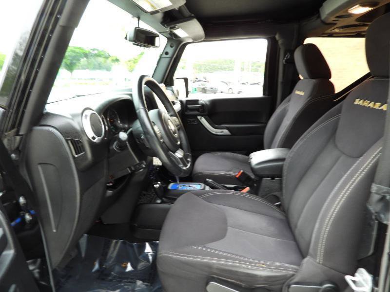 Used 2013 Jeep Wrangler Sahara w/ Connectivity Group AWD/4WD image 37