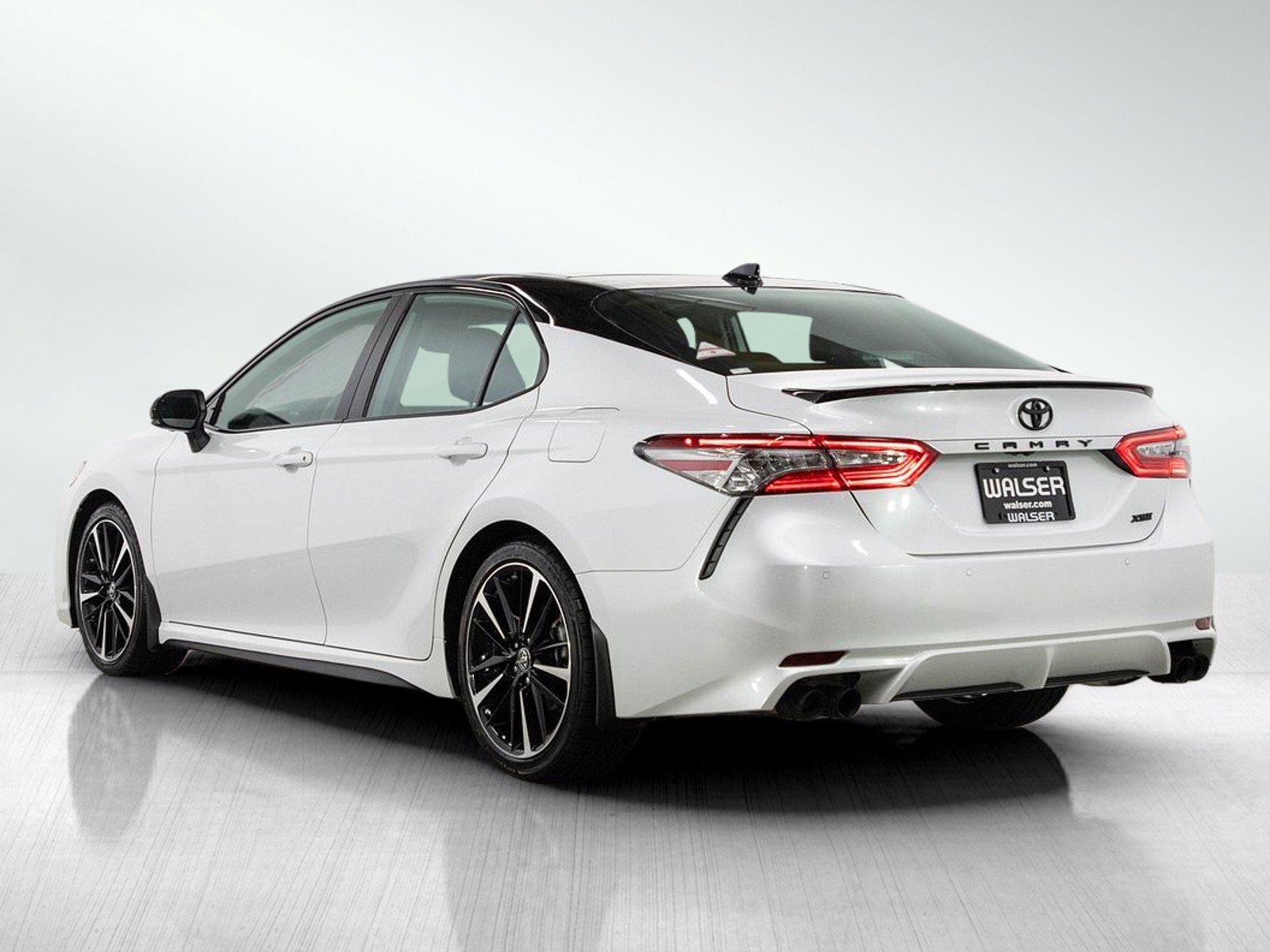 Used 2019 Toyota Camry XSE w/ Driver Assist Package FWD image 3