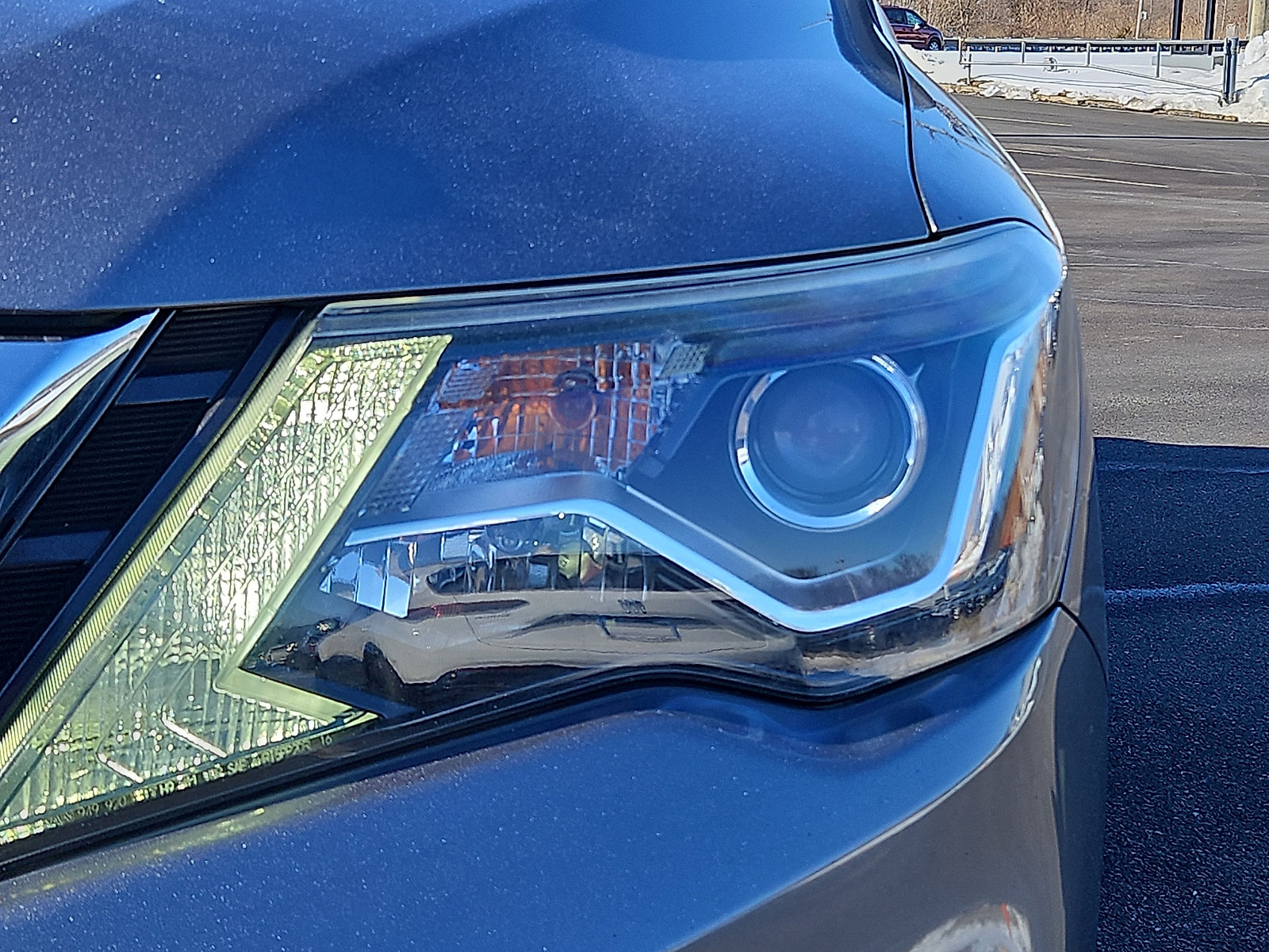 Used 2019 Nissan Pathfinder SV image 9