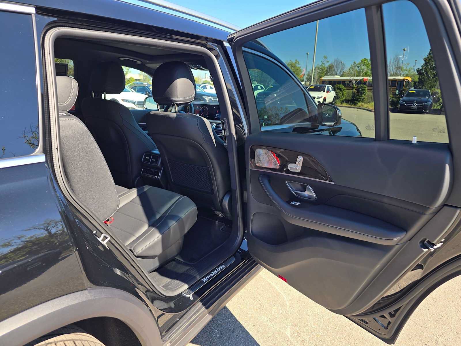 Used 2026 Mercedes-Benz GLS 450 4MATIC image 16