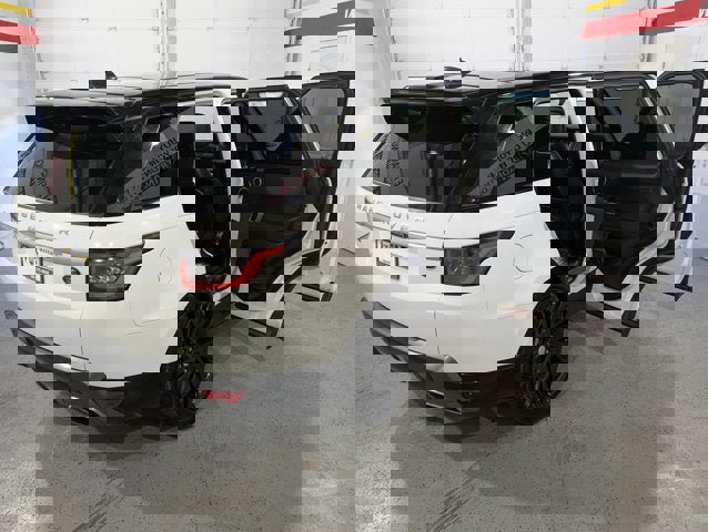 Used 2020 Land Rover Range Rover Sport HSE image 15