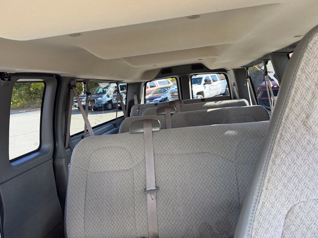 Used 2025 GMC Savana 3500 LT w/ LT Preferred Equipment Group RWD image 15