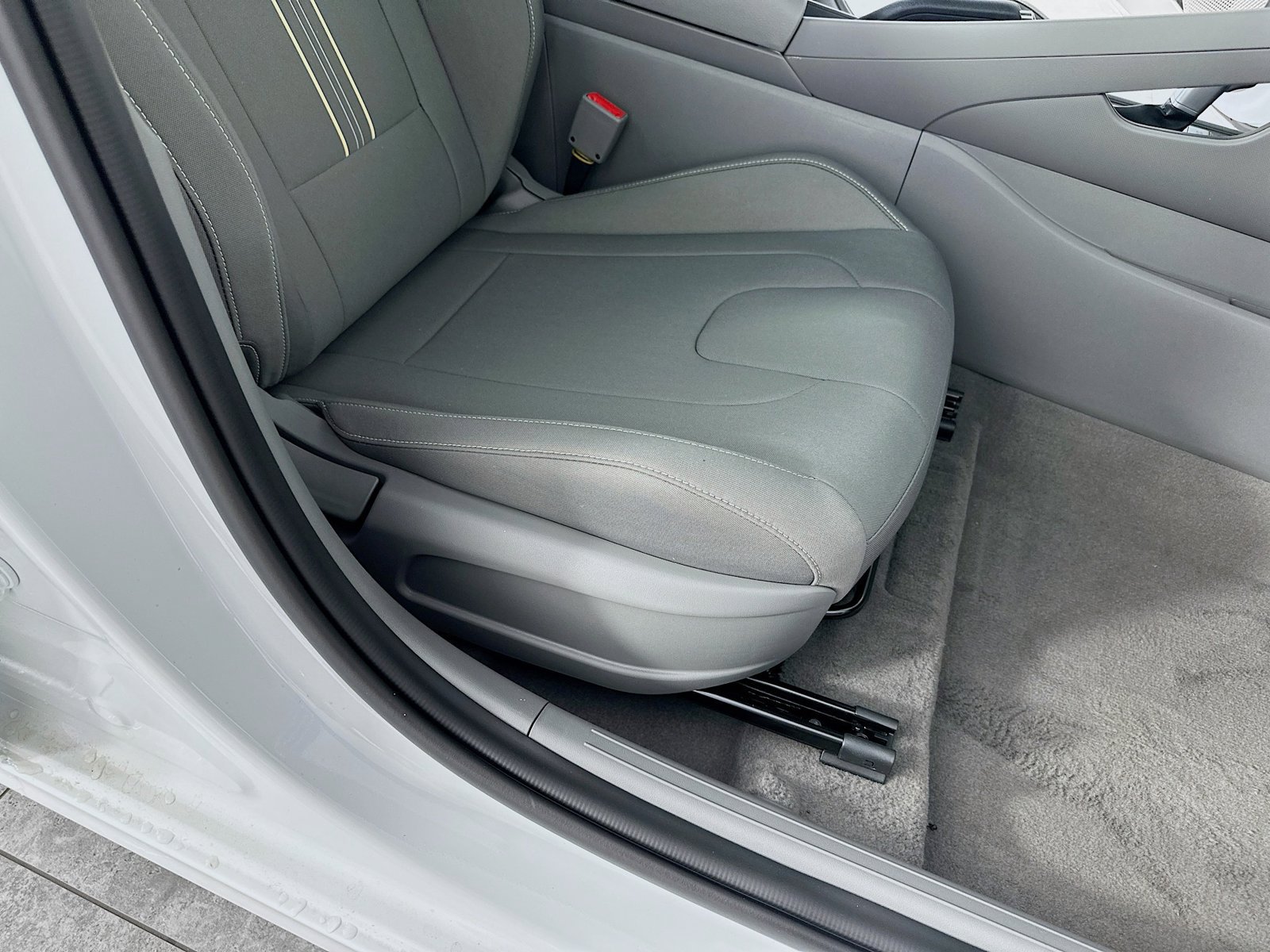 Certified 2026 Hyundai Elantra Sport FWD image 29
