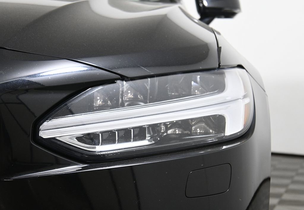 Used 2018 Volvo S90 T5 Momentum w/ Convenience Package image 11