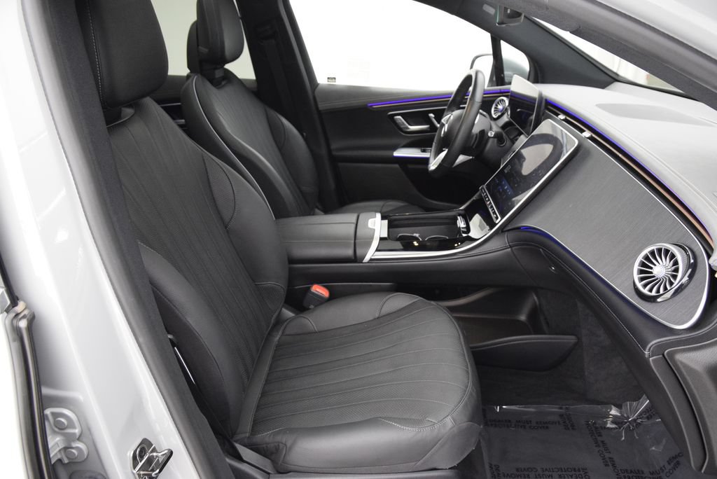Certified 2023 Mercedes-Benz EQE 500 4MATIC SUV image 16