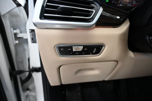 Used 2021 BMW X5 xDrive40i w/ Premium Package image 25