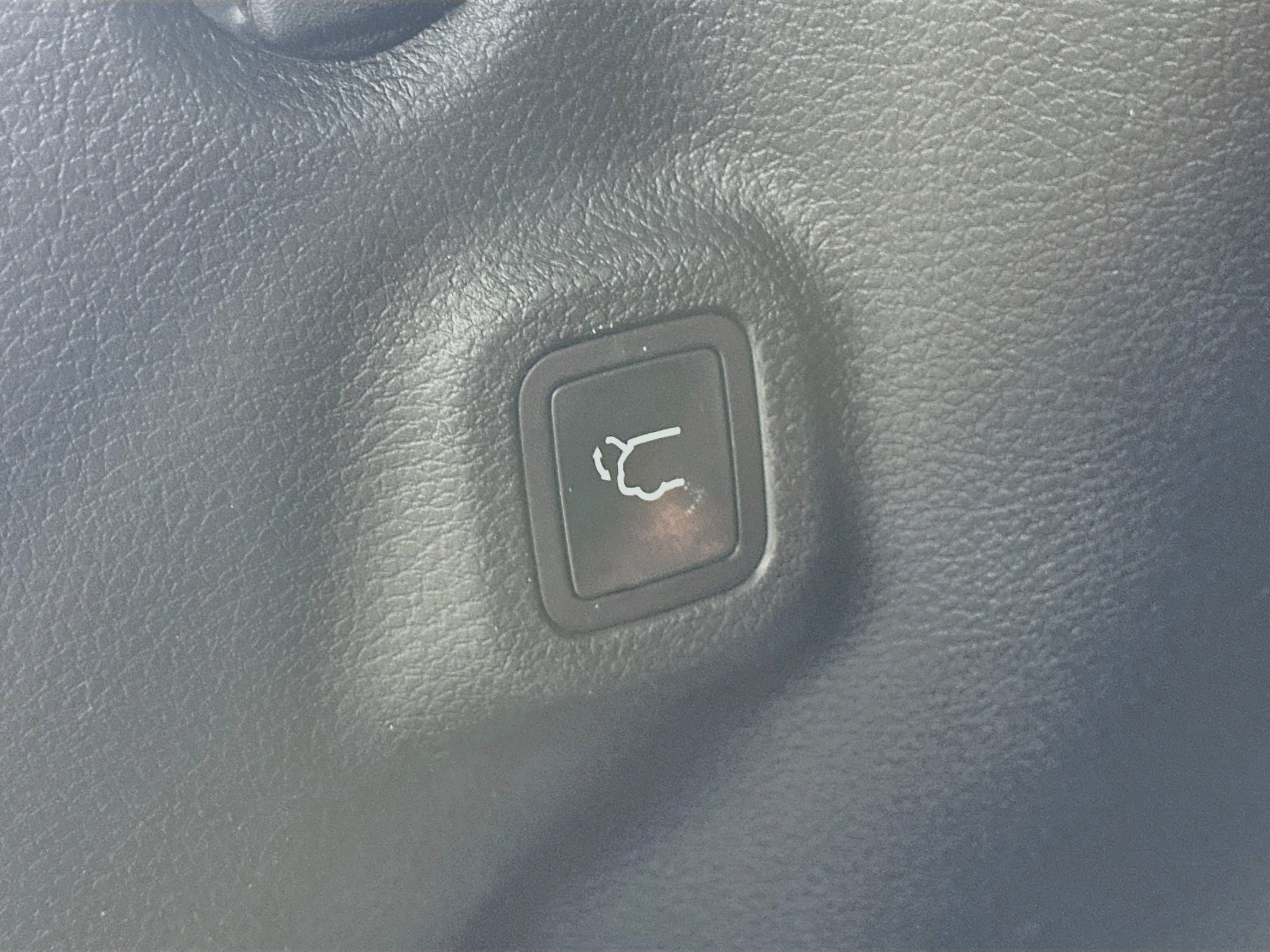 Used 2022 Jeep Compass Latitude w/ Sun and Sound Group AWD/4WD image 31