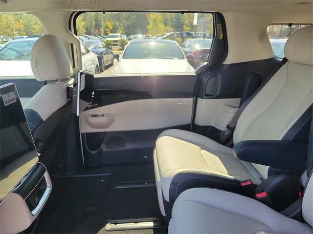 New 2026 Kia Carnival SX Prestige image 12