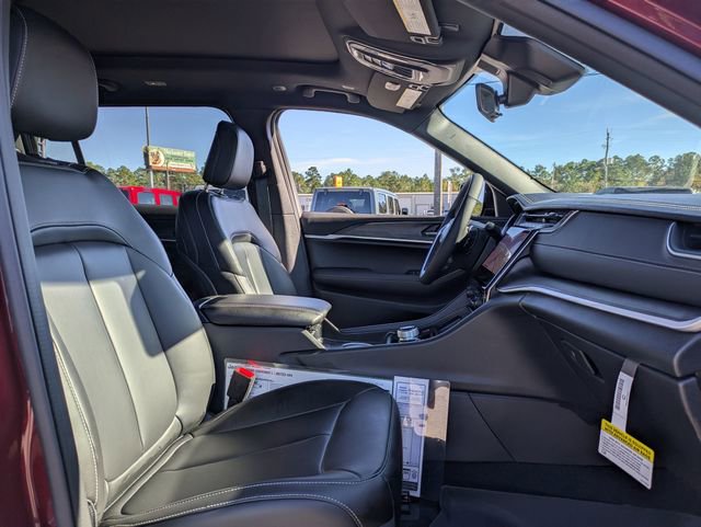 New 2025 Jeep Grand Cherokee L Limited image 30