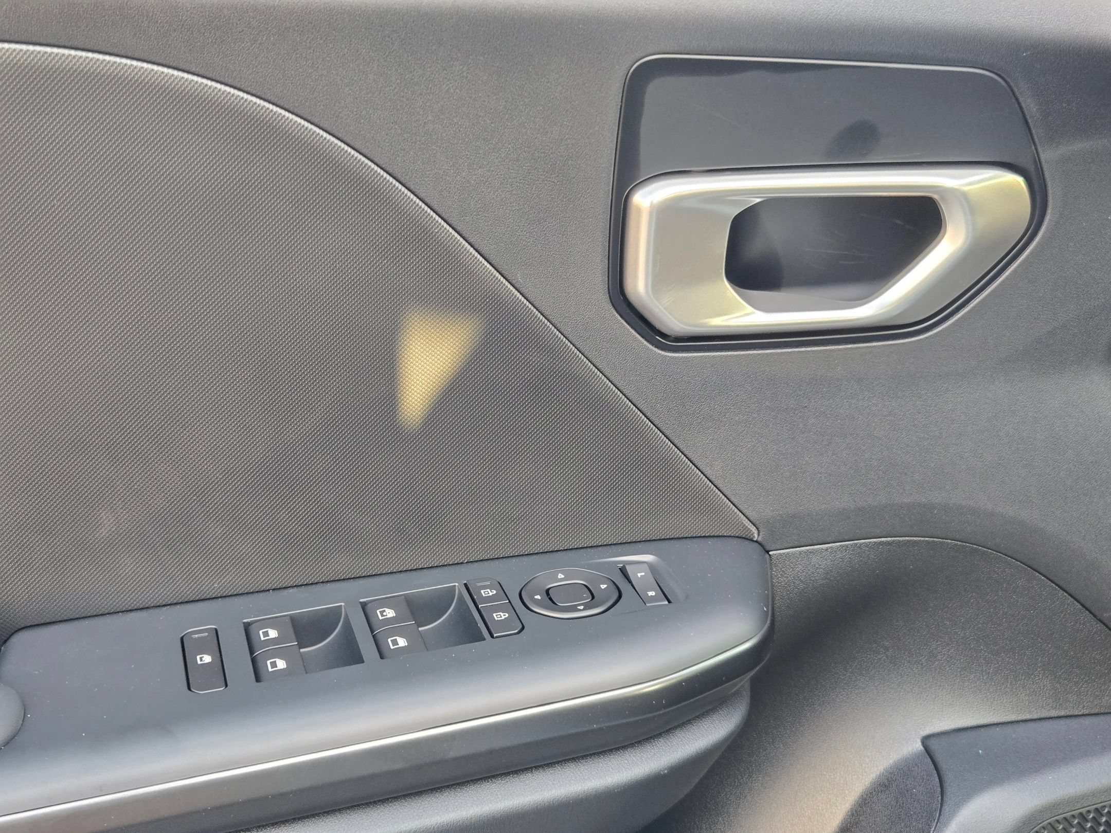 New 2026 Kia K4 FWD image 16
