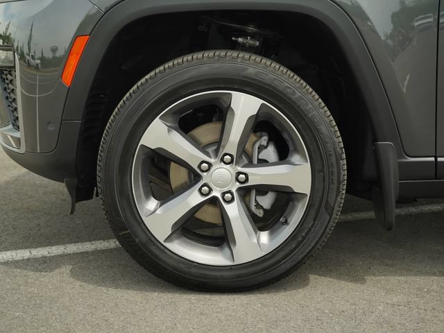 New 2026 Jeep Grand Cherokee Limited w/ Luxury Tech Group II AWD/4WD image 9
