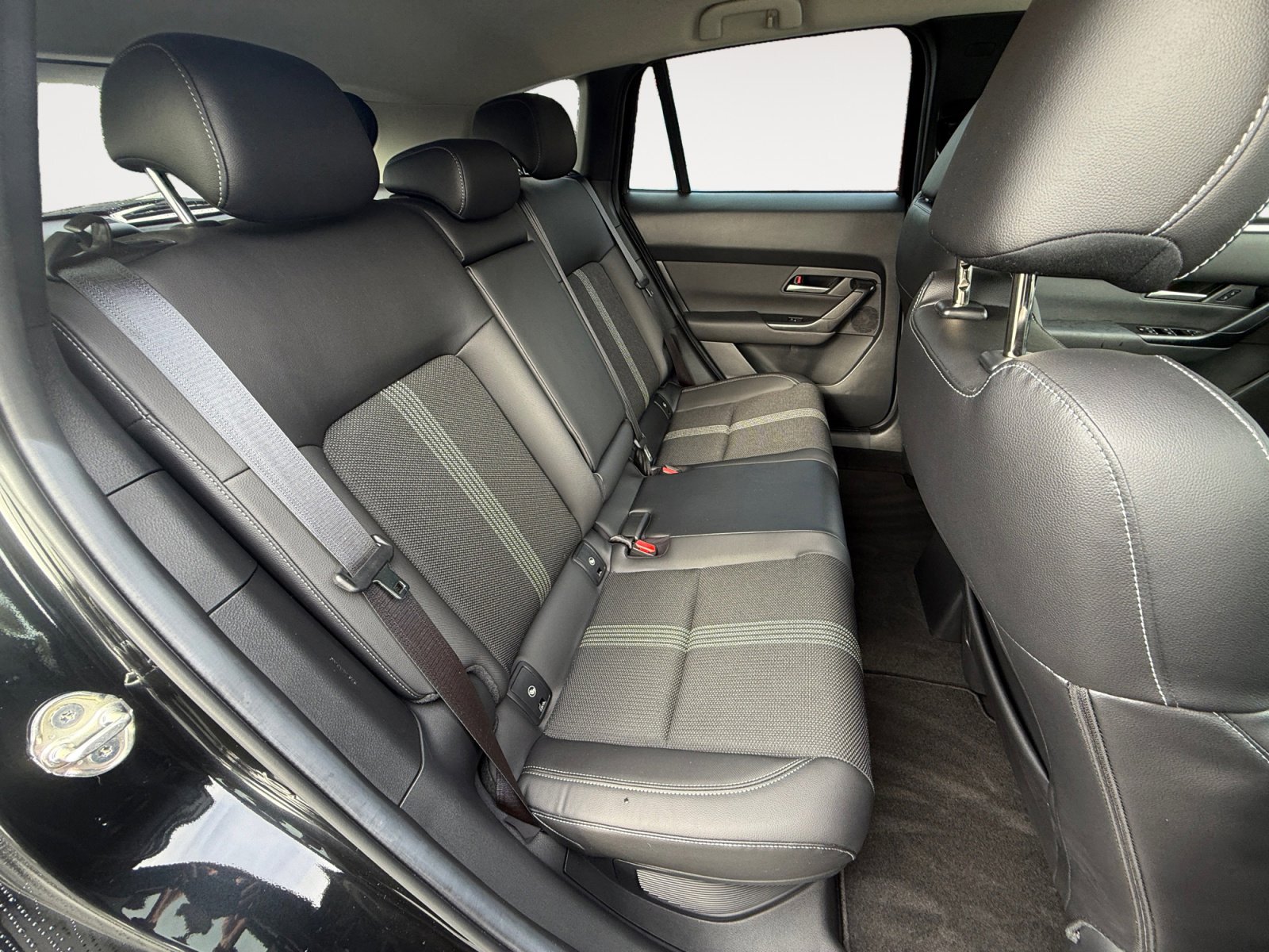 Certified 2025 MAZDA CX-50 2.5 Hybrid w/ Weather Package image 18