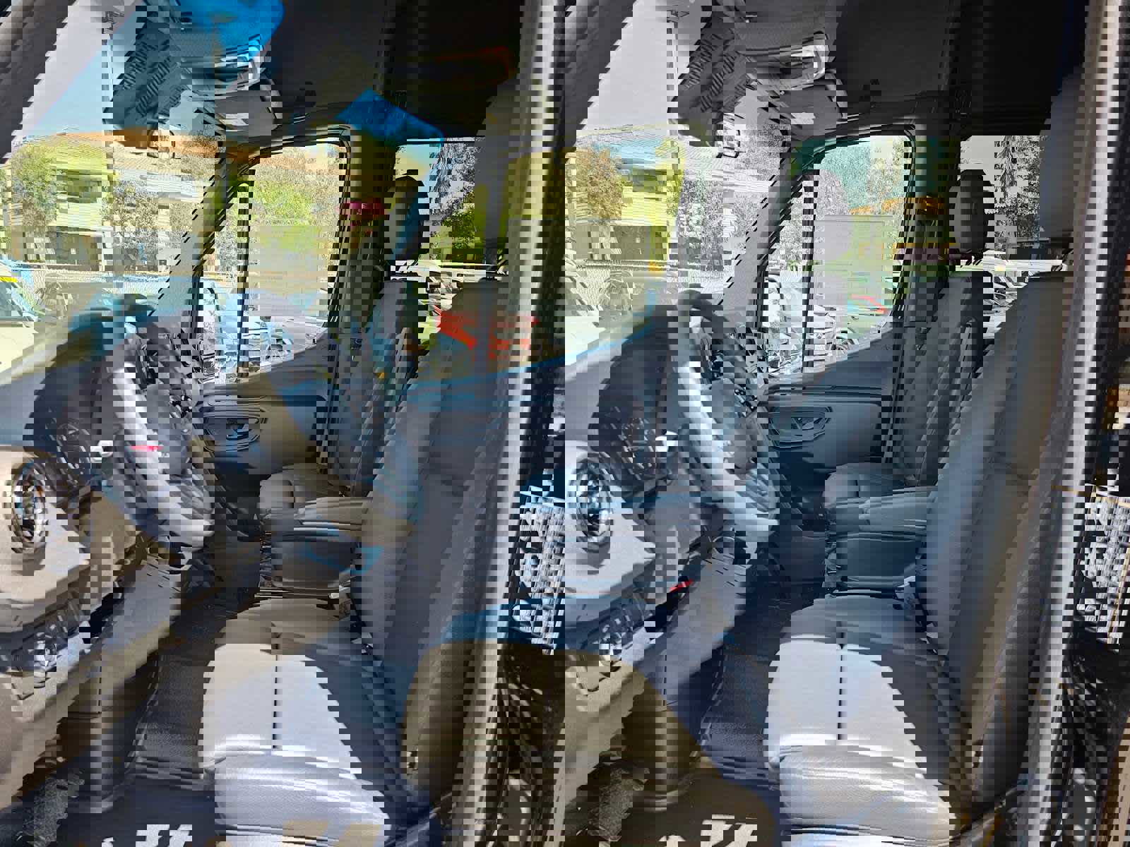 Used 2024 Mercedes-Benz Sprinter 3500 image 23